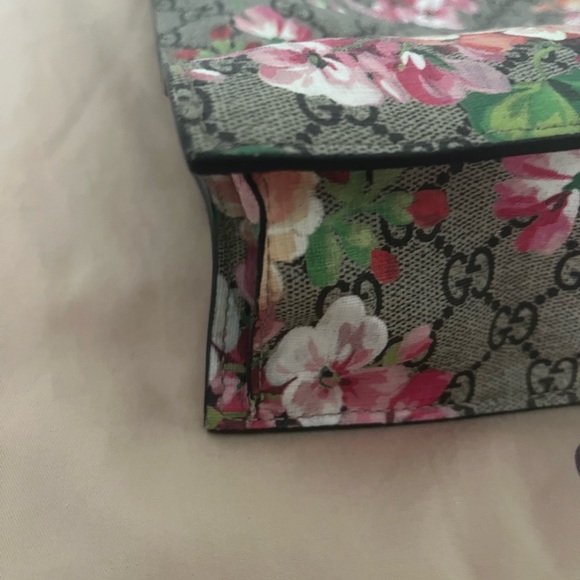 GUCCI Double G Momogram
Blooms Supreme Pink Floral Canvas
Tote Handbag - Picture 5 of 5